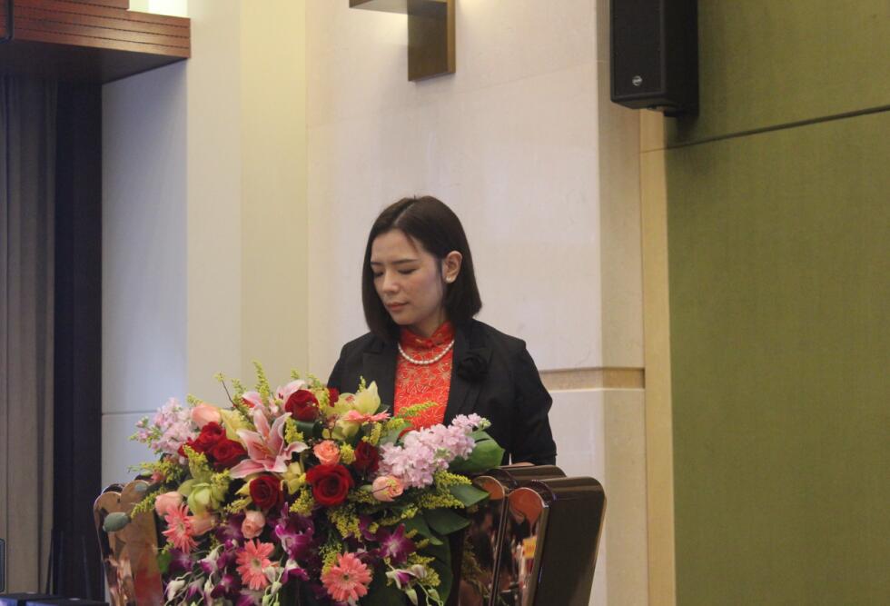 實(shí)業(yè)興邦，產(chǎn)業(yè)報(bào)國(guó)：2017，擼起袖子加油干