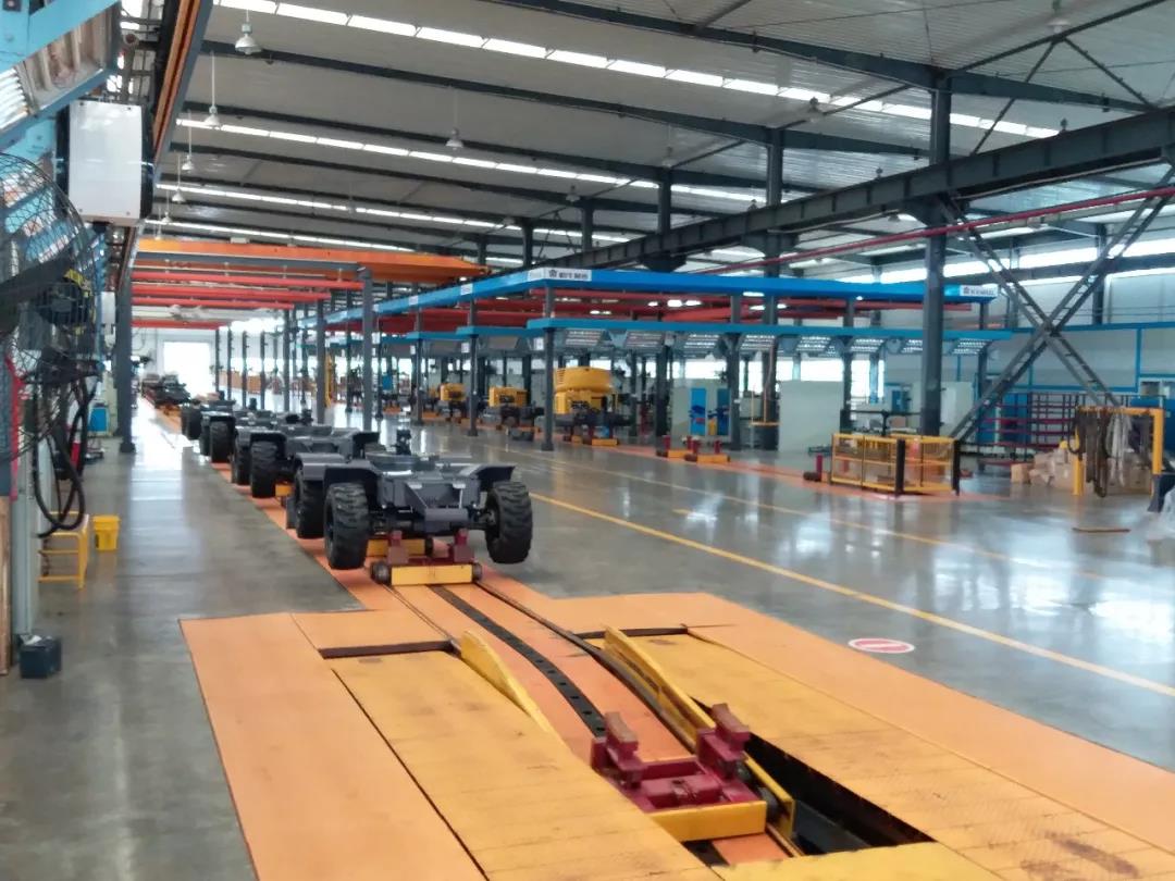 走進勤牛陳列室，砥礪民企強國志